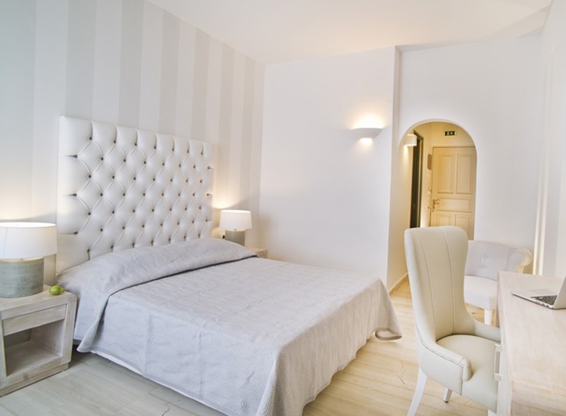Bedroom, Santorini Palace Hotel, Firostefani, Santorini, Greece