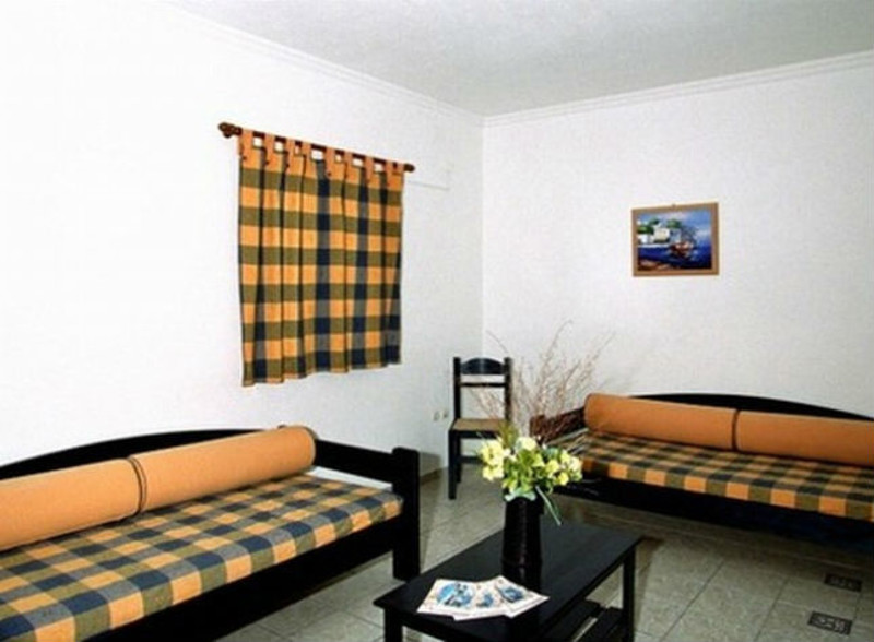 Anagenessis Village, Lounge