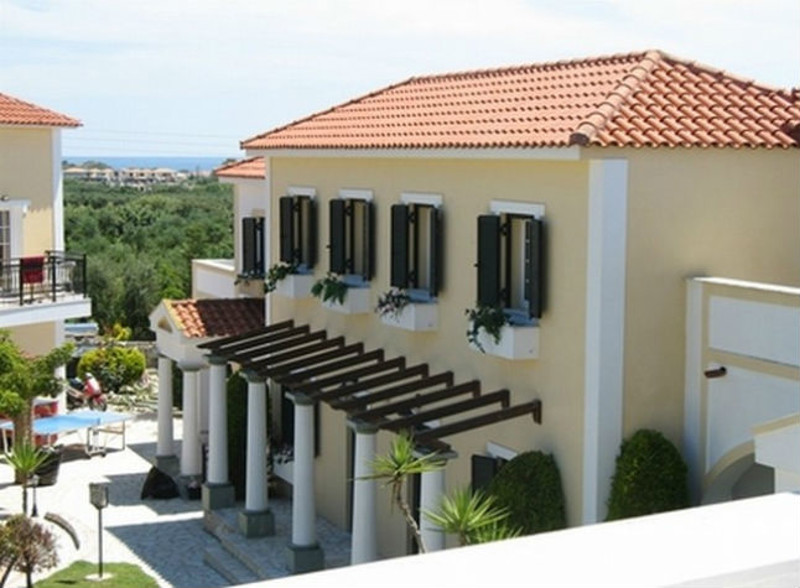 Anagenessis Village, Exterior