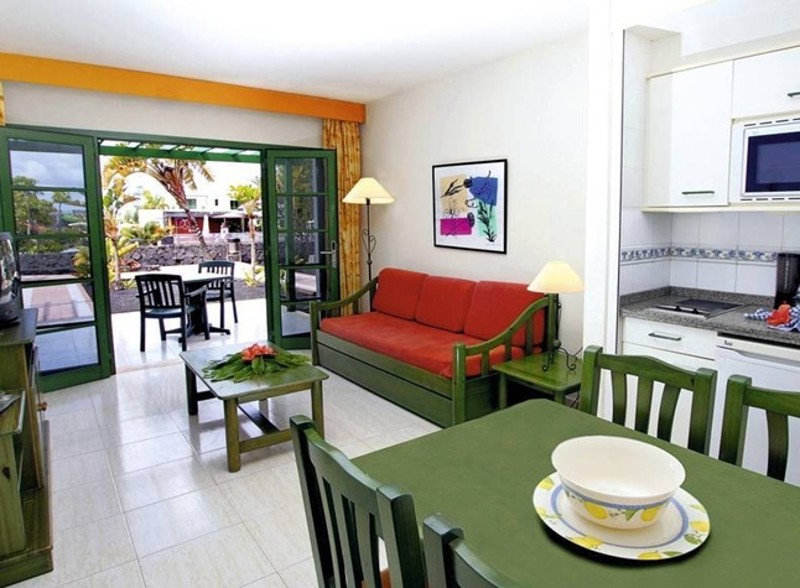 Caybeach Sun Hotel, Living room and kitchenette