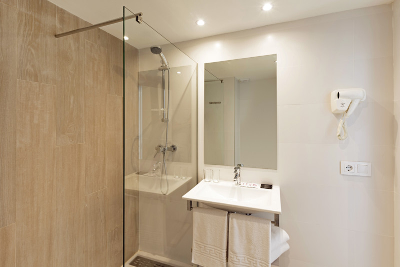 HSM Calas Park, Apartment shower room