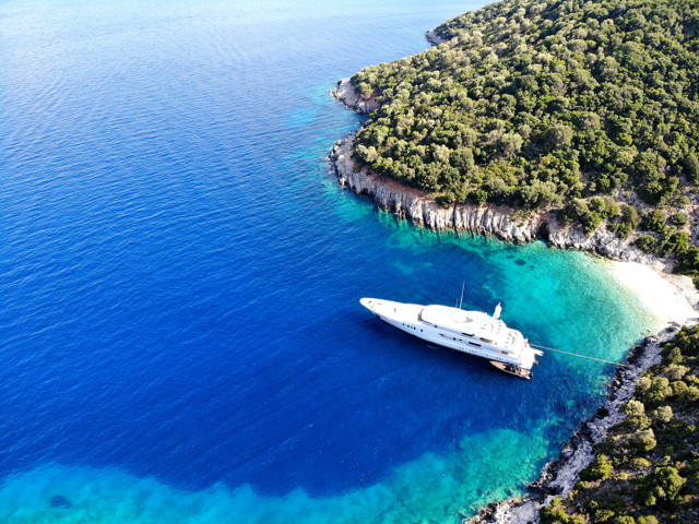 Ithaca Motor Yacht