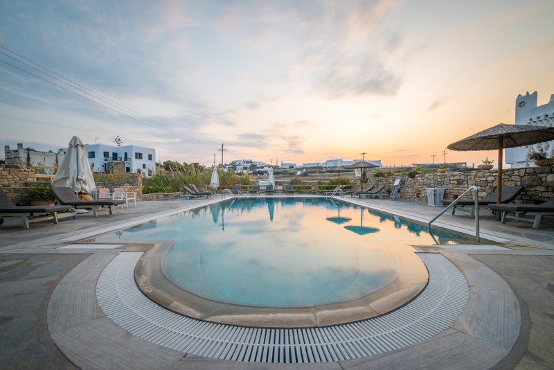 Vienoulas Garden Hotel Pool1