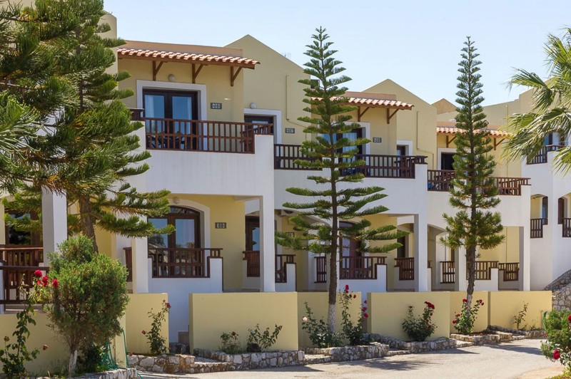 Almyrida Bay, Building view