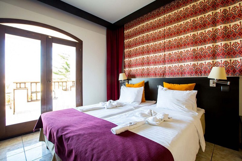 Almyrida Bay, Family room