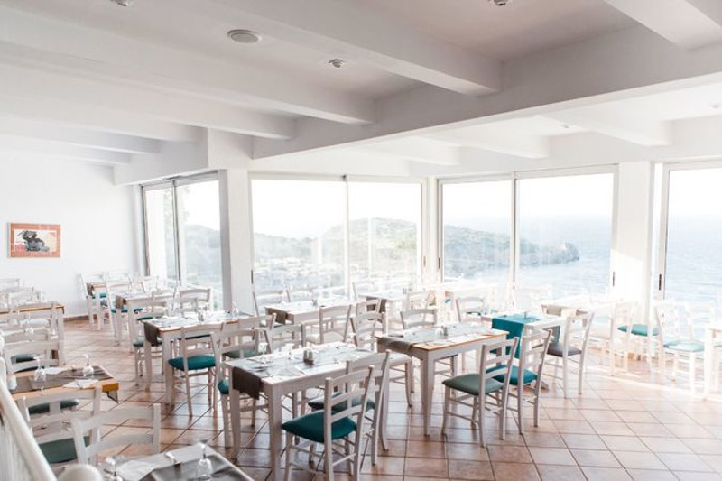 Istron Bay Hotel, Restaurant