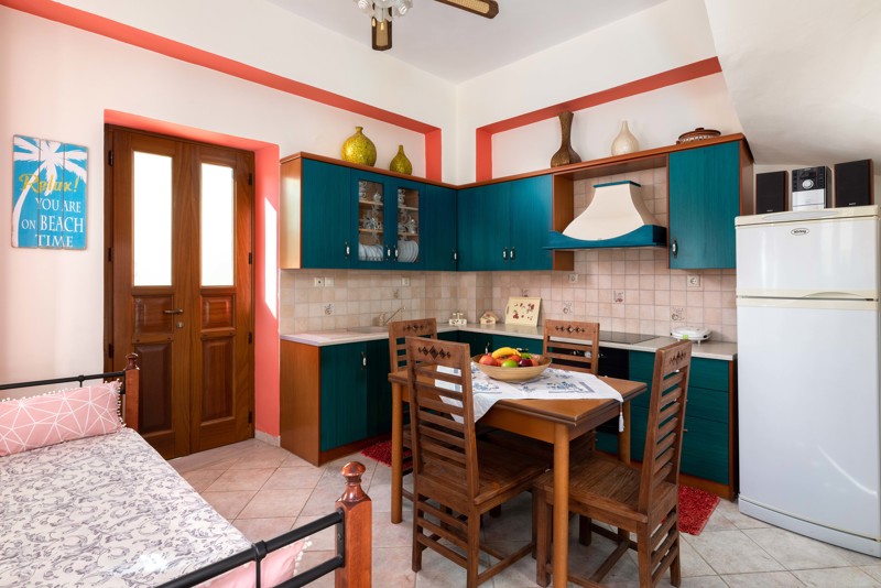 Villa Lola. Kitchenette2