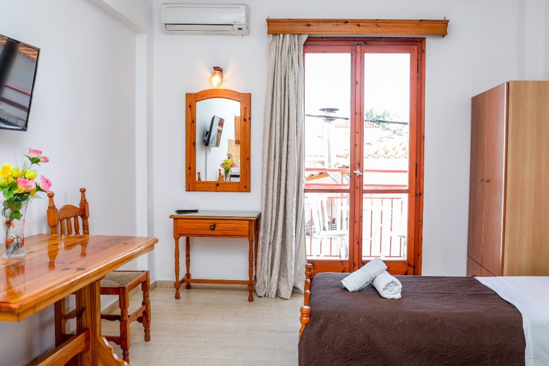 Studio with balcony at Alekos Studios in Skiathos