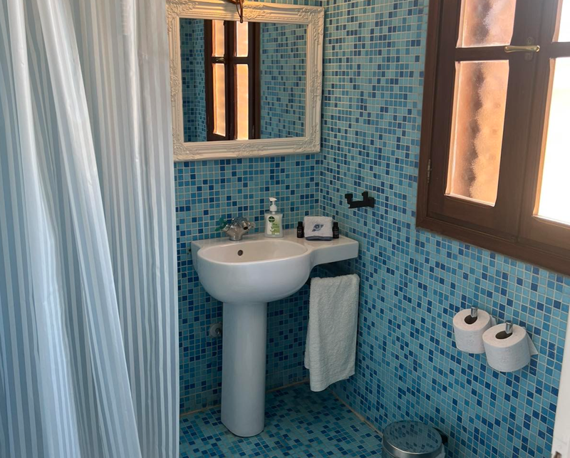 Downstairs bathroom in maisonette
