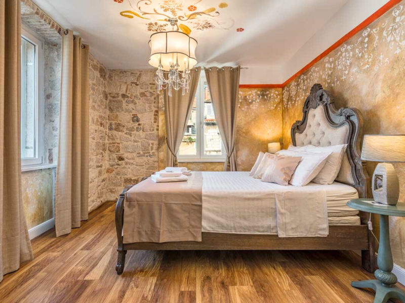 Deluxe Room at Plaza Marchi