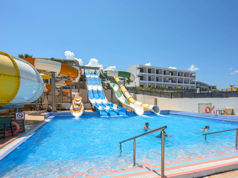 Waterpark Fun in Caretta Paradise