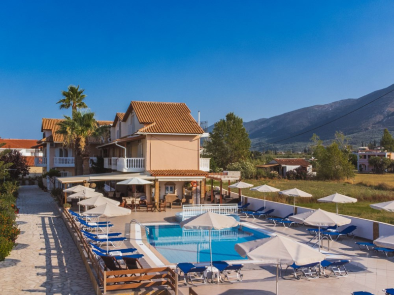 Exterior Of Roula Aparments In Zante