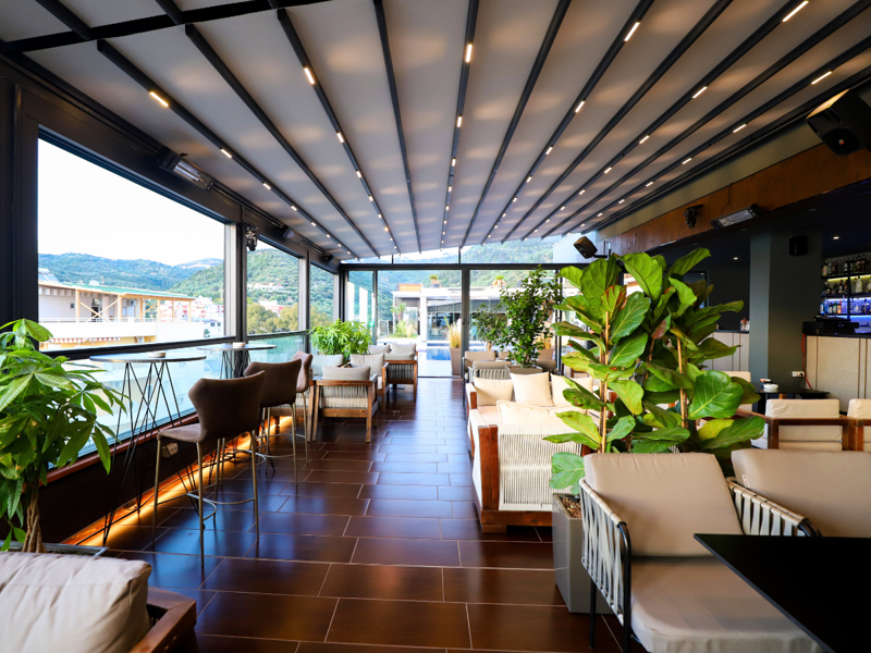 Restaurant and Bar at Regina City Hotel and Spa